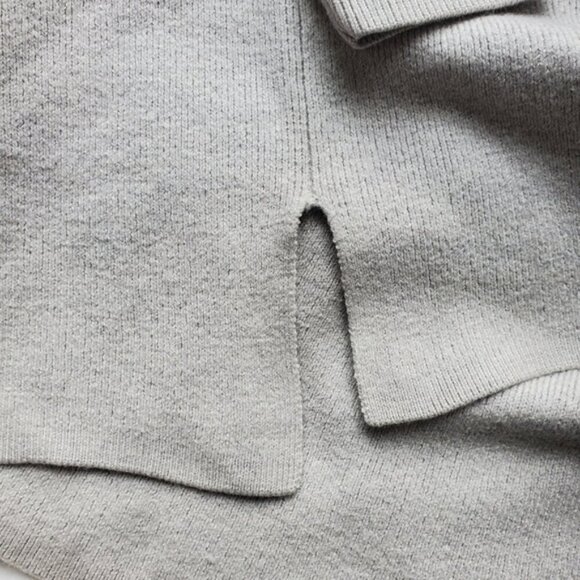 Aritzia Babaton Heather Light Grey Houston V-neck Sweater Size (1) XS - Picture 5 of 8